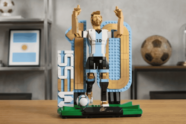 Khám phá bộ lắp ráp Lionel Messi LEGO EDITIONS siêu ấn tượng