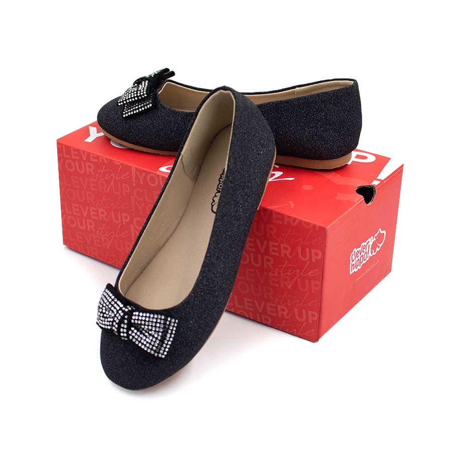 giay-bup-be-cho-be-gai-mau-den-sparkle-em-chan-1