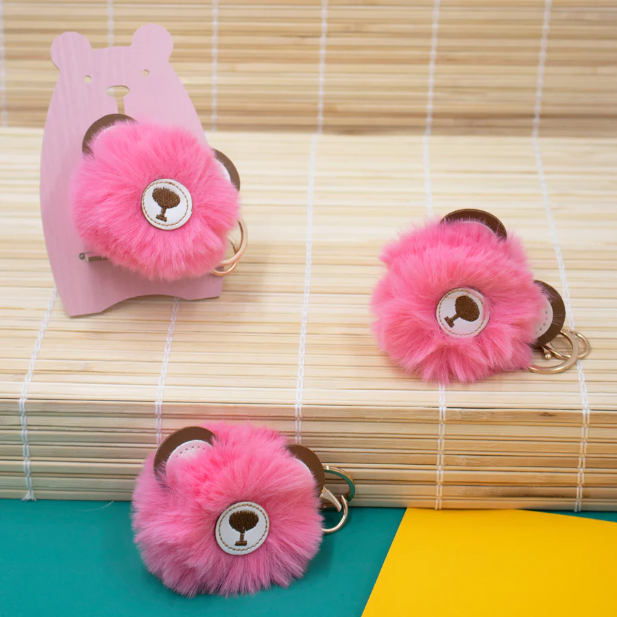 moc-khoa-trai-tim-pom-pom-phu-kien-xinh-xan-cho-be-1